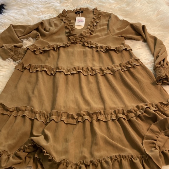 Pink Nickel Ruffled Dress with Bishop Long Sleeves size M brand new length 36” - Picture 8 of 8